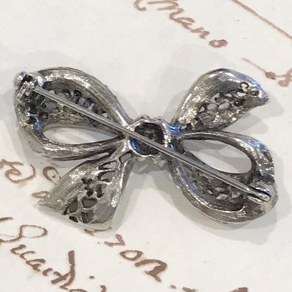 Vintage Marcasite and Crystal Bow Pin - Picture 3 of 3
